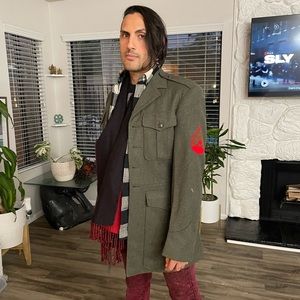 Army Officer’s Jacket. Green. Mid thigh length.